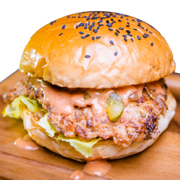 C8: Cheese Chicken เบอร์เกอร์ไก่ชีส