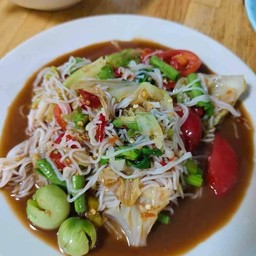 ตำซั่ว ผักลวกก