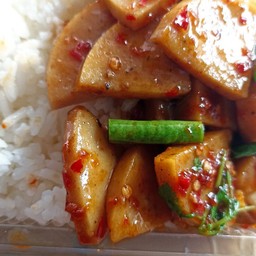 กระเพราหมูยอเป็น(กับข้าว)