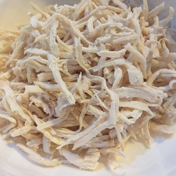 อกไก่ฉีก