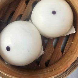 ซาลาเปาไส้เผือก ( มี 2 ลูก )