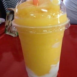 สัปะรดสดโยเกริต์ปั่น