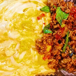 [อร่อยซ่ากับโค้ก] โปรA ข้าวกะเพราพริกแห้งหมูสับพิเศษ + ไข่ข้น 2 ฟอง +  โค้ก ไม่มีน้ำตาล (ขวด)