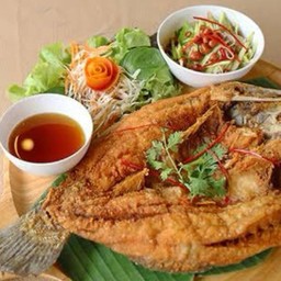 ปลากระพงทอดน้ำปลา 