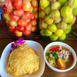 ข้าวไข่เจียว/ไข่ดาว + ต้มแซ่บกระดูกอ่อน