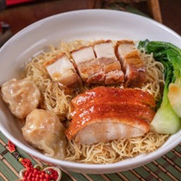 17 บะหมี่ไข่/บะหมี่หยกเกี๊ยวกุ้งหมูกรอบ+เป็ดย่าง