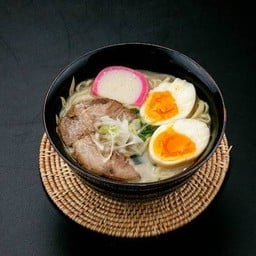 ทงคตสึราเมน(ซุปหมู)