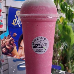 นมสดสีชมพูปั่น