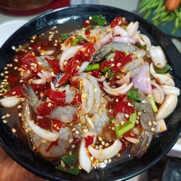 ยำกุ้งสด