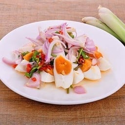 ยำไข่เค็ม (ไข่ 3 ฟอง)