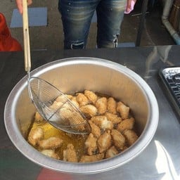 ลูกชิ้นปลาระเบิดแซบ