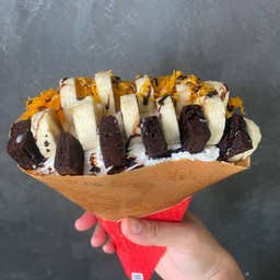 เครปวิปครีม บราวนี่ กล้วย ฝอยทอง