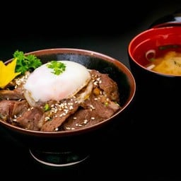 ข้าวหน้าเนื้อยาง