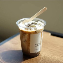 ไอซ์แบล็คเซซาเม่ลาเต้