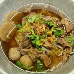 มังกรหมูตุ๋น