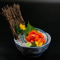 แซลมอนคลุกไข่กุ้งซาชิมิ