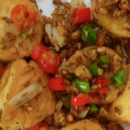 เต้าหู้หลอดไข่ คั่วพริกเกลือ เป็นกับข้าว