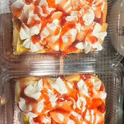 ปังปิ้งโคตรวิป สตอเบอรี่ราดซอสสตอเบอรรี่