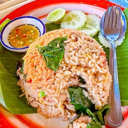 ข้าวผัดปลาอินทรีย์เค็ม