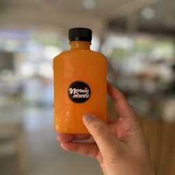 น้ำส้มคั้นสด