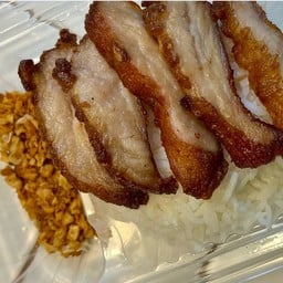 ข้าวหอมมะลิคอหมูทอด