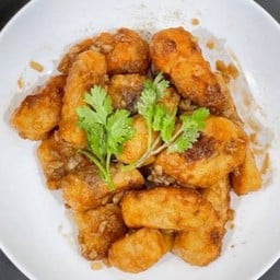 เนื้อปลากะพงรรทอดกระเทียม