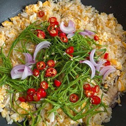 ข้าวผัดปูลาทู