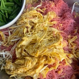 ผัดหมี่แดงนุ่มๆเปรี้ยวหวาน