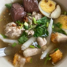 ก๋วยจั๊บน้ำใส พิเศษ