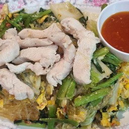 สุกี้ไก่แห้ง