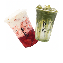 [เซตสุดฮิต] ชาเขียวมัทฉะเข้มข้นนมสด + เลิฟลี่สตอเบอรี่มัคคิอาโต้