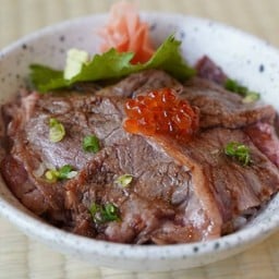 ข้าวหน้าเนื้อวากิวซอสเทอริยากิ