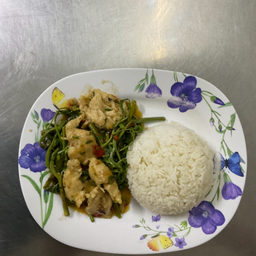 ผัดผักกระเฉดไก่