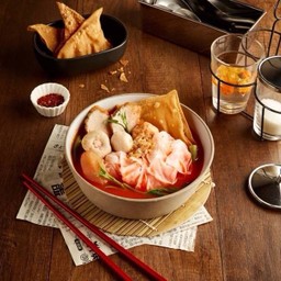 เส้นหมี่ เย็นตาโฟ