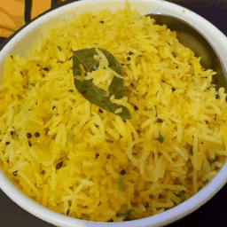 Lemon Rice ข้าวเหลืองมะนาว