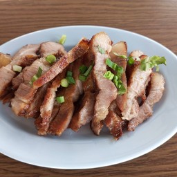 คอหมูย่าง(น้ำจิ้มเปรี้ยว)