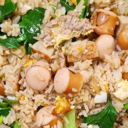 ข้าวผัดไข่ล้วน เนื้อสัตว์ตามใจ  (เลือกเนื้อสัตว์ด้วยนะคะ)