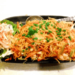 Chowmein (Veg) ผัดหมี่เหลืองสไตล์จีน-อินเดียผัก