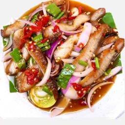 ยำหมูทอด รสเด็ด