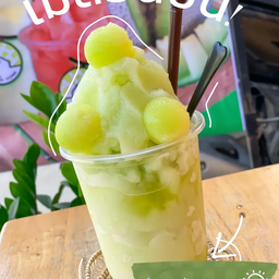 เมล่อนโซดาลิ้นจี่ปั่น