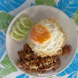 ไก่กระเทียม+ไข่ดาว