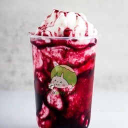 นมสดปั่น ราดซอสบลูเบอรี่