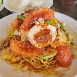 ตำไทยหมี่กรอบ/ไข่เค็ม