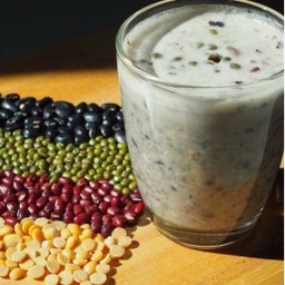 ซุปนมถั่วเหลือง งาดำ และ ถั่ว 5 สี ( หอมอร่อย สบายท้อง )