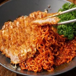 มาม่าเกาหลี หมูทงคัตสึ