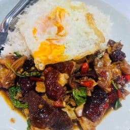 กระเพราเป็ดราดข้าว+ไข่ดาว