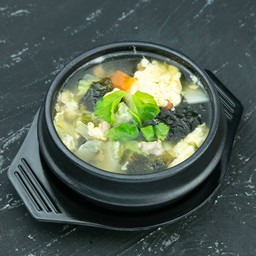 ต้มจืดสาหร่ายไข่น้ำ