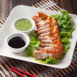 หมูกรอบซีฟู้ด