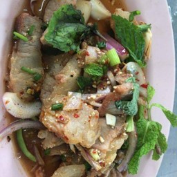 น้ำตกหมู