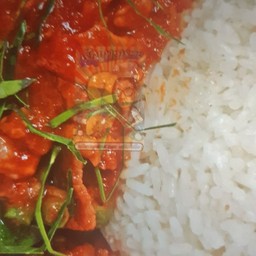 ผัดพริกแกงราดข้าว